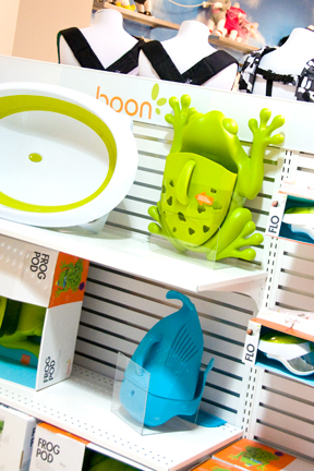 boon frog bath toy scoop, drain and storage sears canada